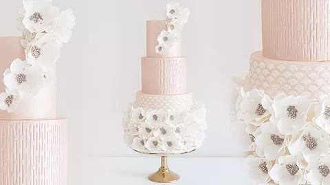 Modern techniques to make an elegant wedding cake