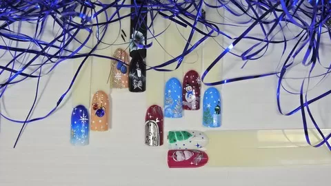 The essence of Christmas models transposed on nails