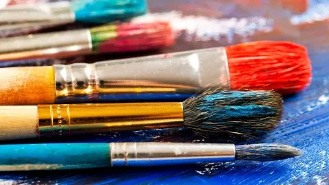 A complete course for artists wishing to get started with oil painting or further their skills and knowledge.