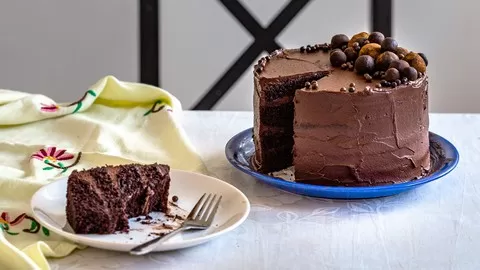 Step-by-step chocolate cake