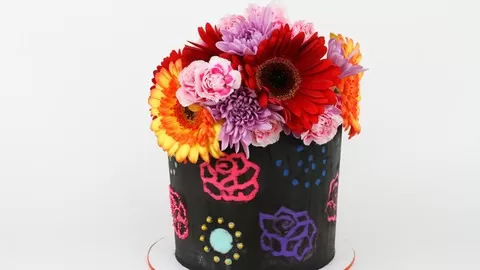 Decorate eyecatching cakes with carved and sculpted designs