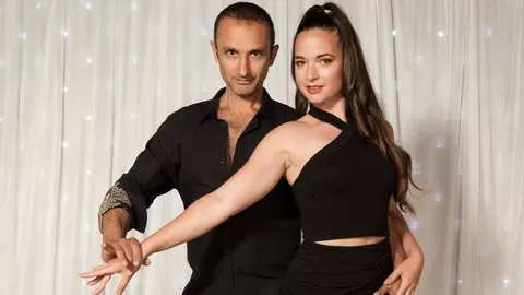In this course we will break down 6 advanced Salsa routines for men and women
