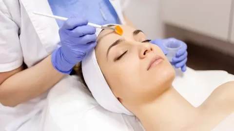 Chemical peel. How to perform very superficial and superficial peels