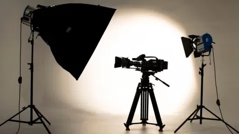 Master The Art of Lighting in Video and Film to Produce Professional-looking Videos.