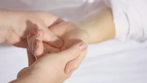 New Easy Way to Learn Hand Reflexology Online