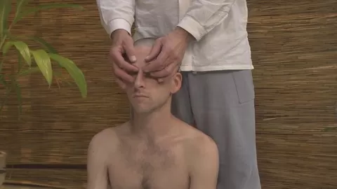 Learn how to treat two-sided headache using traditional Thai massage lines & points treatment routine