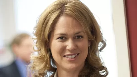 Learn How to Discuss What Matters Most from a Harvard Law Professor and Bestselling Author