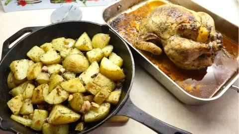 Complete Christmas menus - Roast Beef & Roast Vegetables - Roast Chicken With Roast Potatoes With Garlic