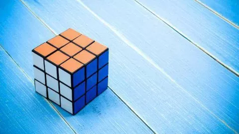 Learn how to make a Rubik's cube in a very easy way and even be able to solve Rubik's cube in 1 min.