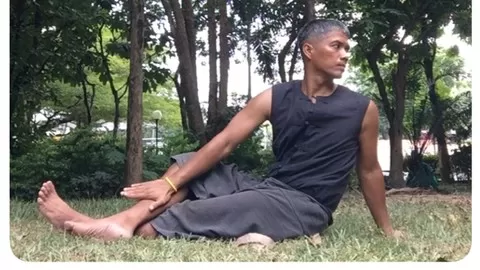 The contortion posture of Hermit Dutton is used to relieve aches and pains when being alone. and enhance meditation