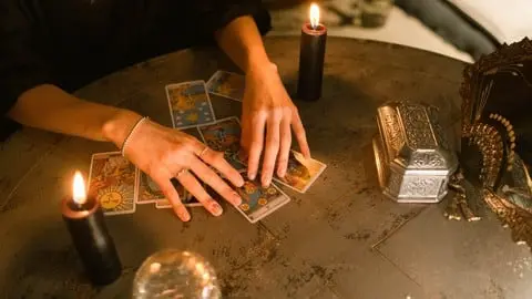 Everything you wanted to know about tarot. Take this course and start reading for you